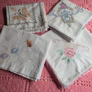 Set of 4 Imperfect Vintage Tablecloths for Upcycling/Cutter Linens